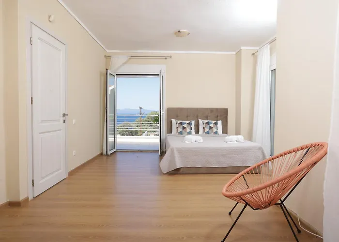 Toroneos Sea Front Villa